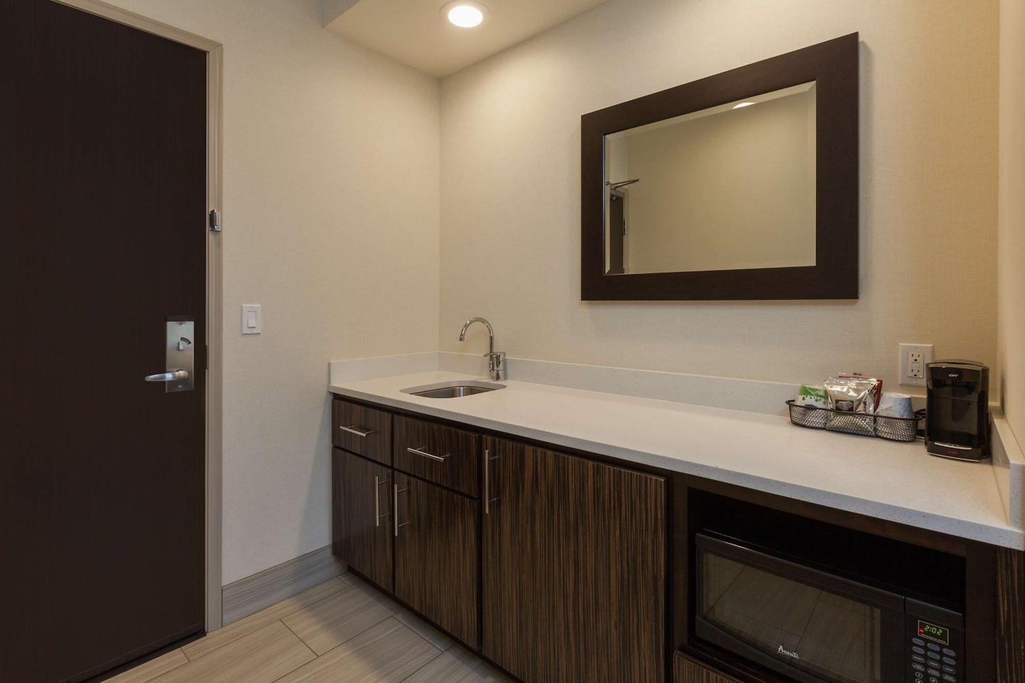 Hotel Hampton & 3*