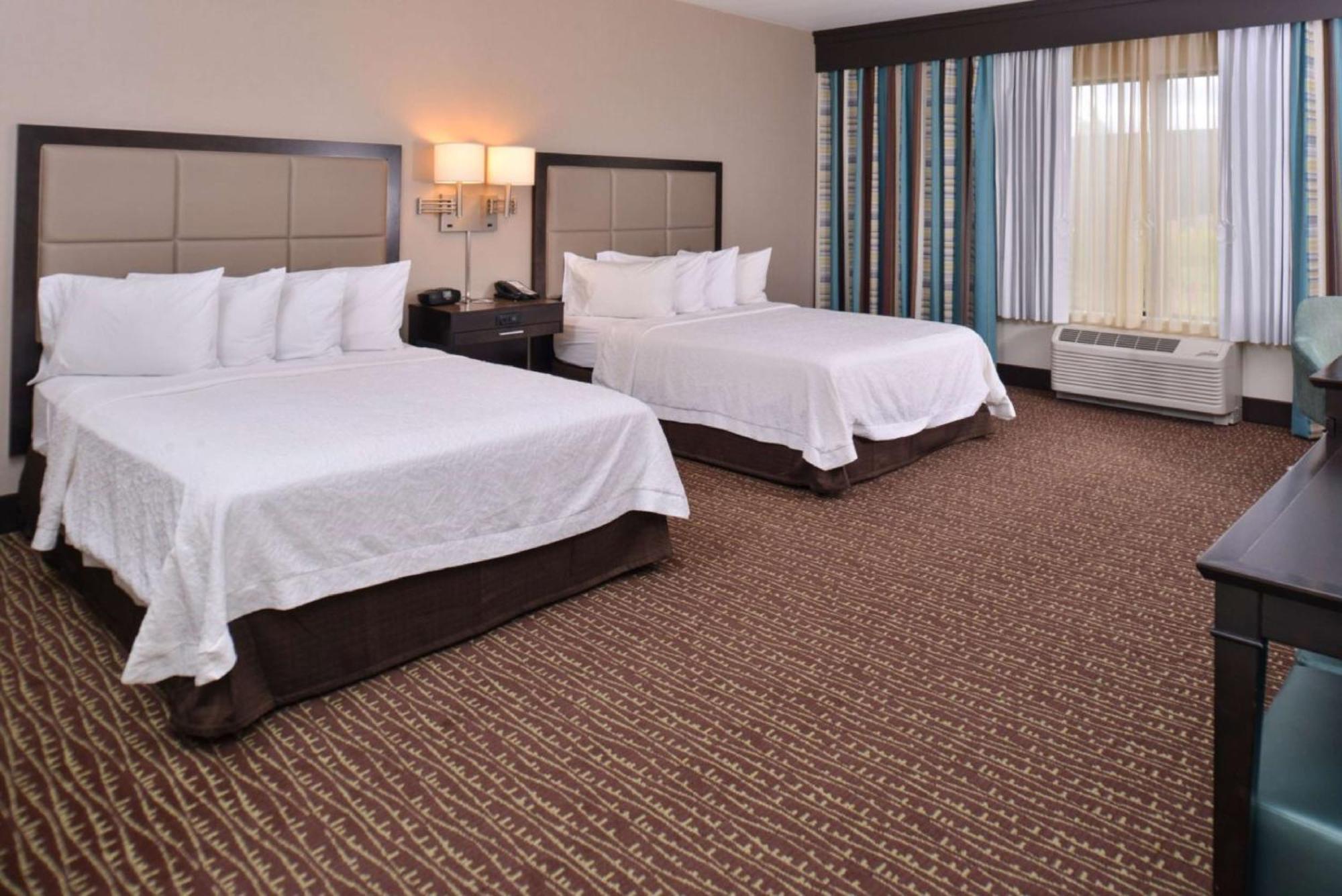 Hotel Hampton & Bend