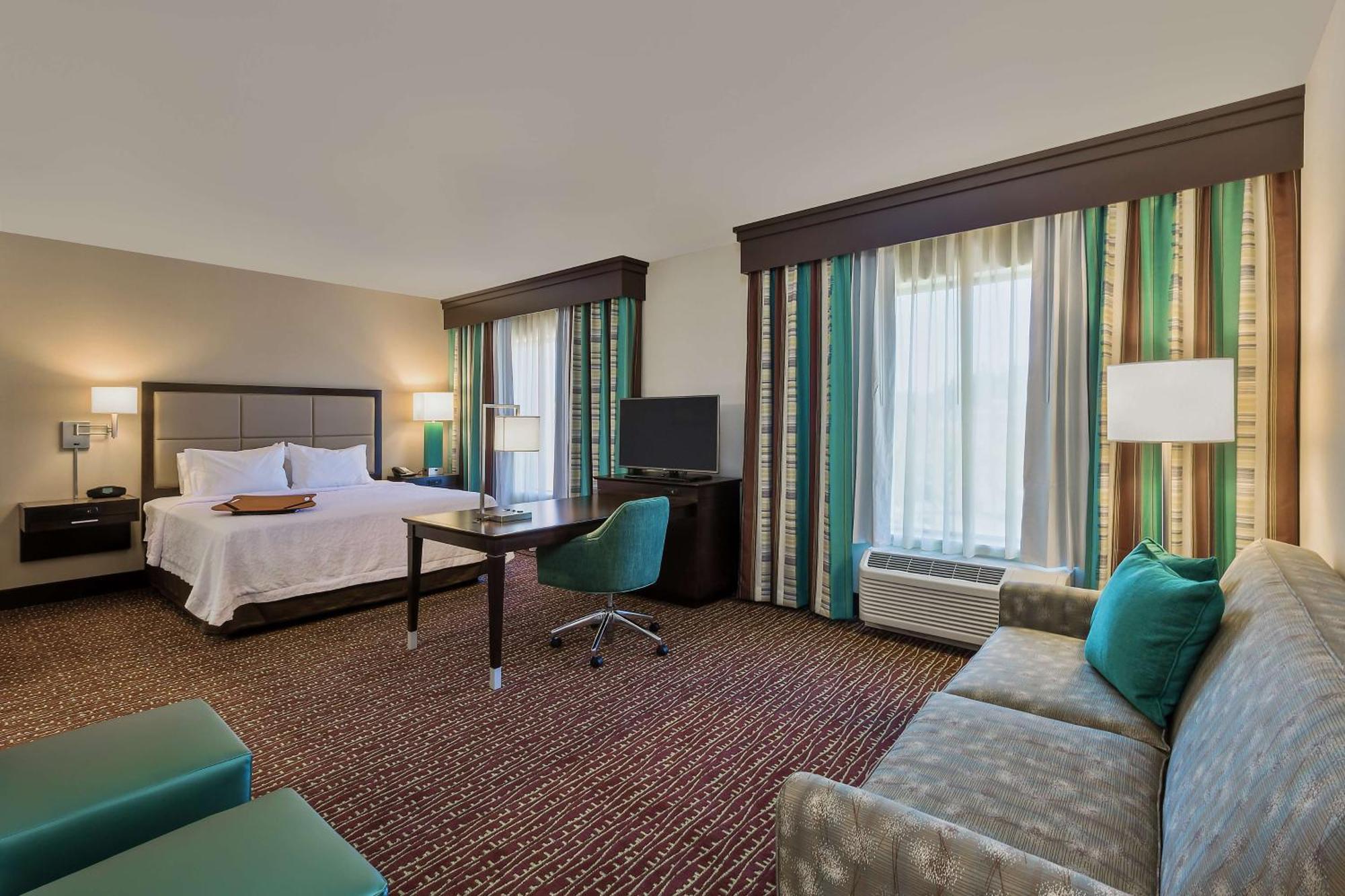 Hotel Hampton &