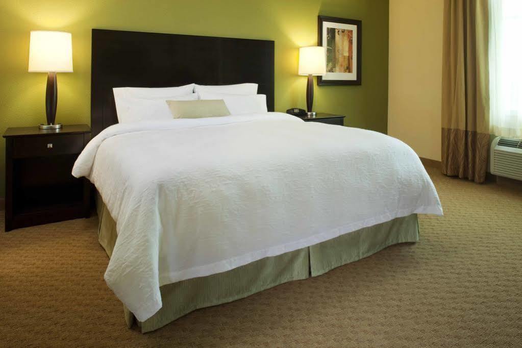 Hampton & Hotel Bend